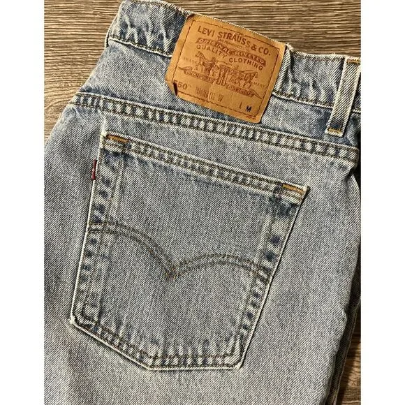 Levi's 550 Vintage Relaxed Fit Tapered Leg Light Wash High Rise Blue Jeans 40x31 - Picture 1 of 11